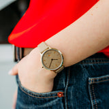 Julie Julsen Damenarmbanduhr LITTLE SECOND vergoldet mit beigem Lederband 3 atm