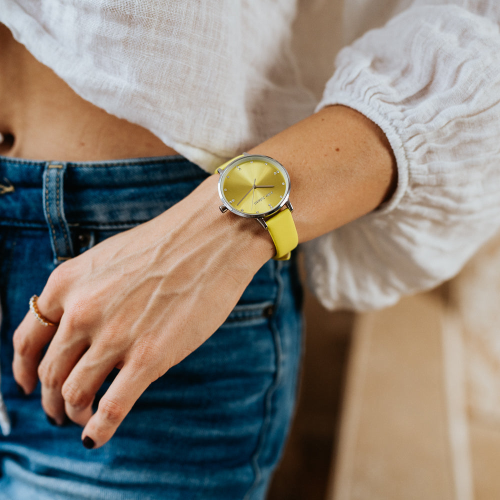 Julie Julsen Uhr, Color Lime, Lederband gelb, mit 16 Zirkonia, 30m