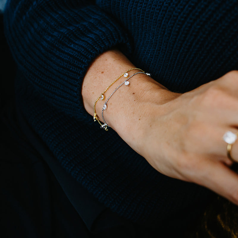 Julie Julsen Armband HANGING CRYSTAL vergoldet 5 weiße Zirkonia