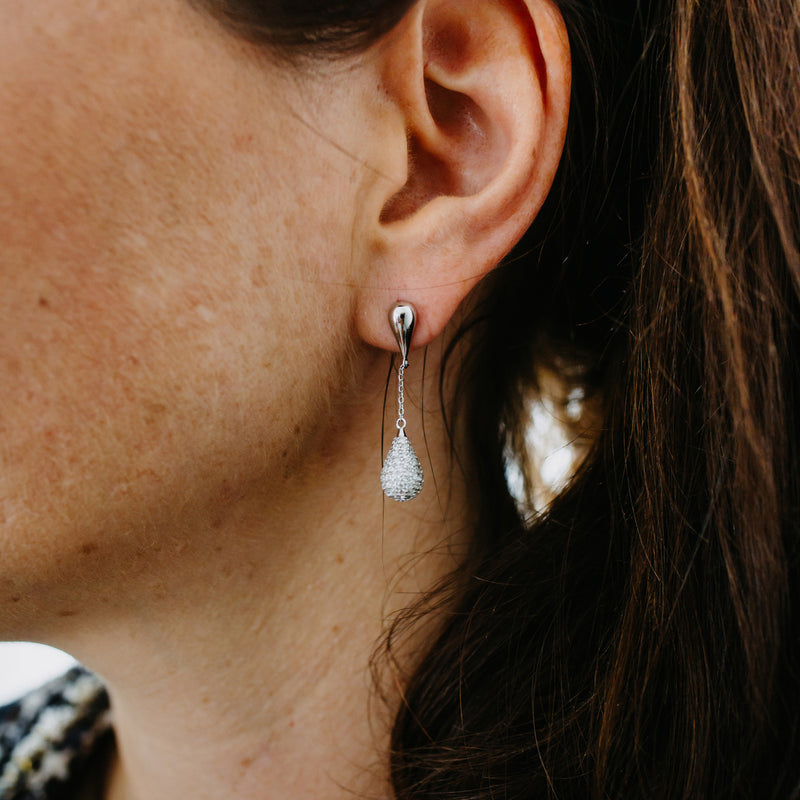 Julie Julsen Ohrhänger CRYSTAL DROP silber mit 190 weiße Zirkonia