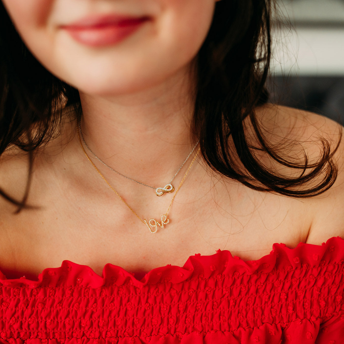 Julie Julsen Kette mit Anhänger LOVE vergoldet mit 54 Zirkonia