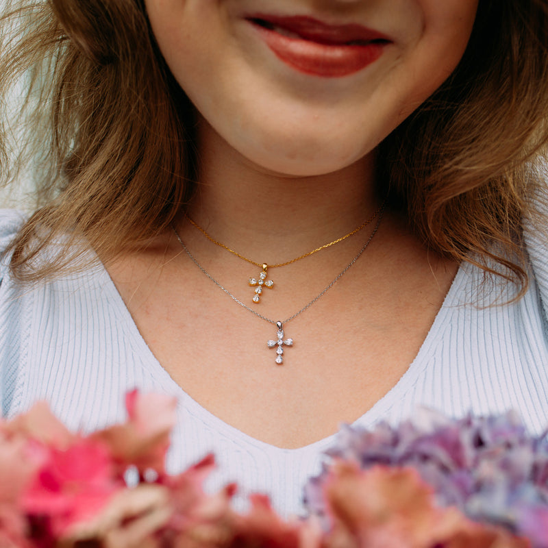 Julie Julsen Kette mit Anhänger KREUZ silber mit 6 Zirkonia