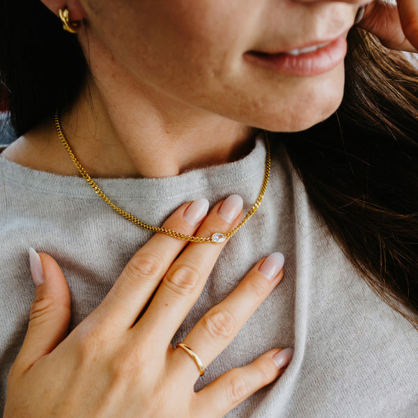 Julie Julsen Kette mit Anhänger OVAL CUT vergoldet mit 1 weißen Zirkonia