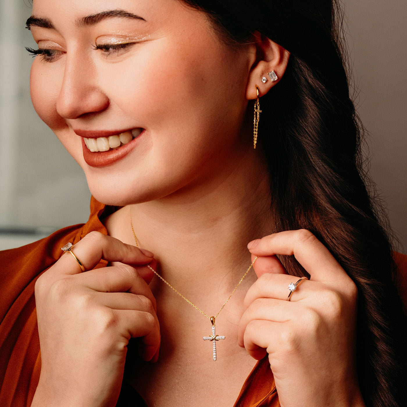 Julie Julsen Kette mit Anhänger INFINITY-CROSS Silber vergoldet mit 6 weißen Zirkonia