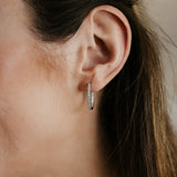 JULIE JULSEN CREOLE SILBER avec 44 ZIRCONIA 20 mm