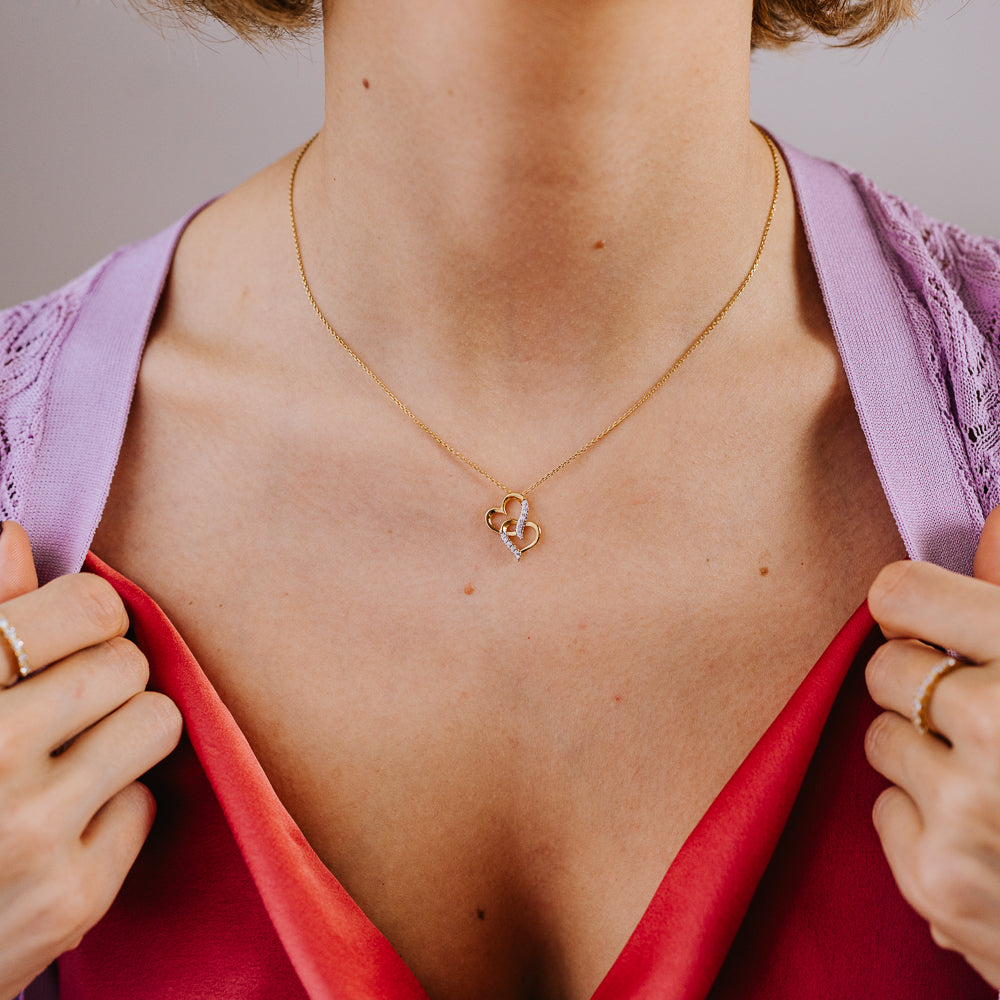 Julie Julsen, Kette mit Anhänger HERZEN vergoldet mit 13 Zirkonia