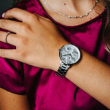 Julie Julsen Damen Armbanduhr 36mm silber LEBENSBAUM mit 13 Zirkonia 3atm