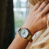 Julie Julsen Damen Armbanduhr SPORTIV CHRONO vergoldet perlmutt mit 61 Zirkonia 5atm